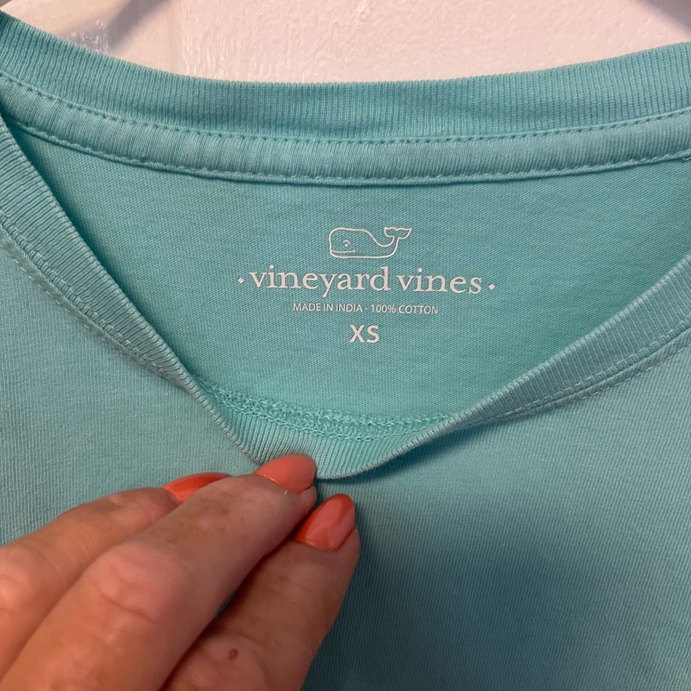 Vineyard Vines Light Blue T-Shirt XS NWOT - Picture 3 of 4